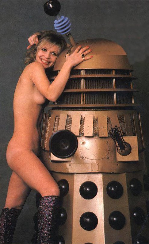 Katy Manning nuda e pelosa 13