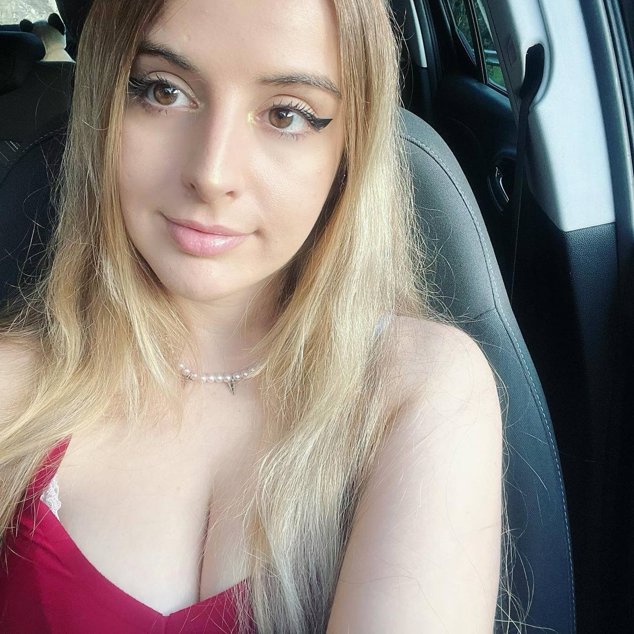 フリムジー・ゲーマー・ガール・マイイチ・焦らしズ・ウィズ・ハー・プレイフル・アンド・イノセント・ルックス 4