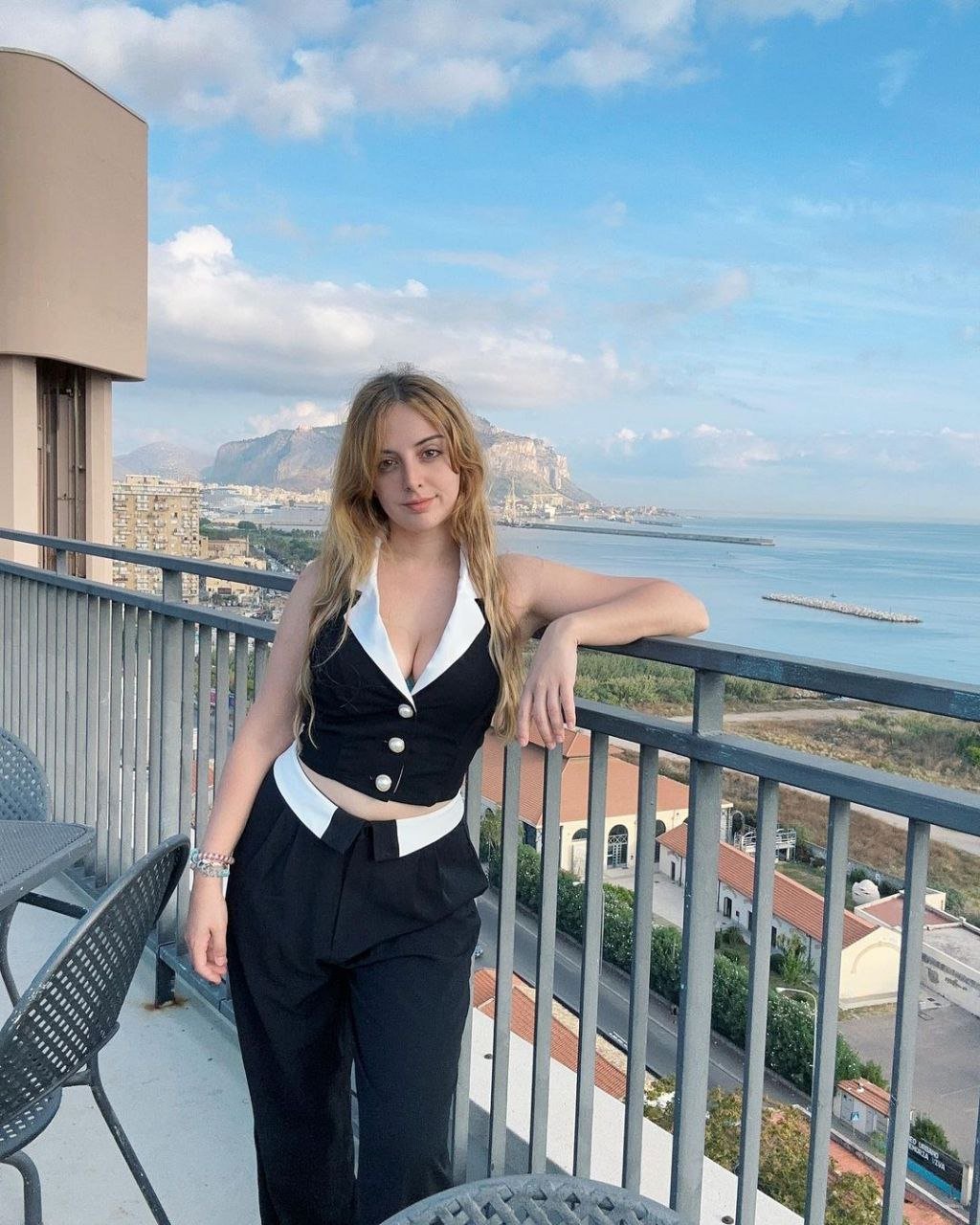 フリムジー・ゲーマー・ガール・マイイチ・焦らしズ・ウィズ・ハー・プレイフル・アンド・イノセント・ルックス 30