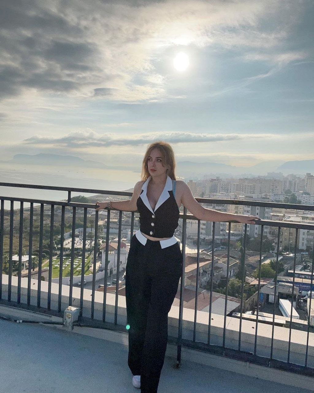 フリムジー・ゲーマー・ガール・マイイチ・焦らしズ・ウィズ・ハー・プレイフル・アンド・イノセント・ルックス 36