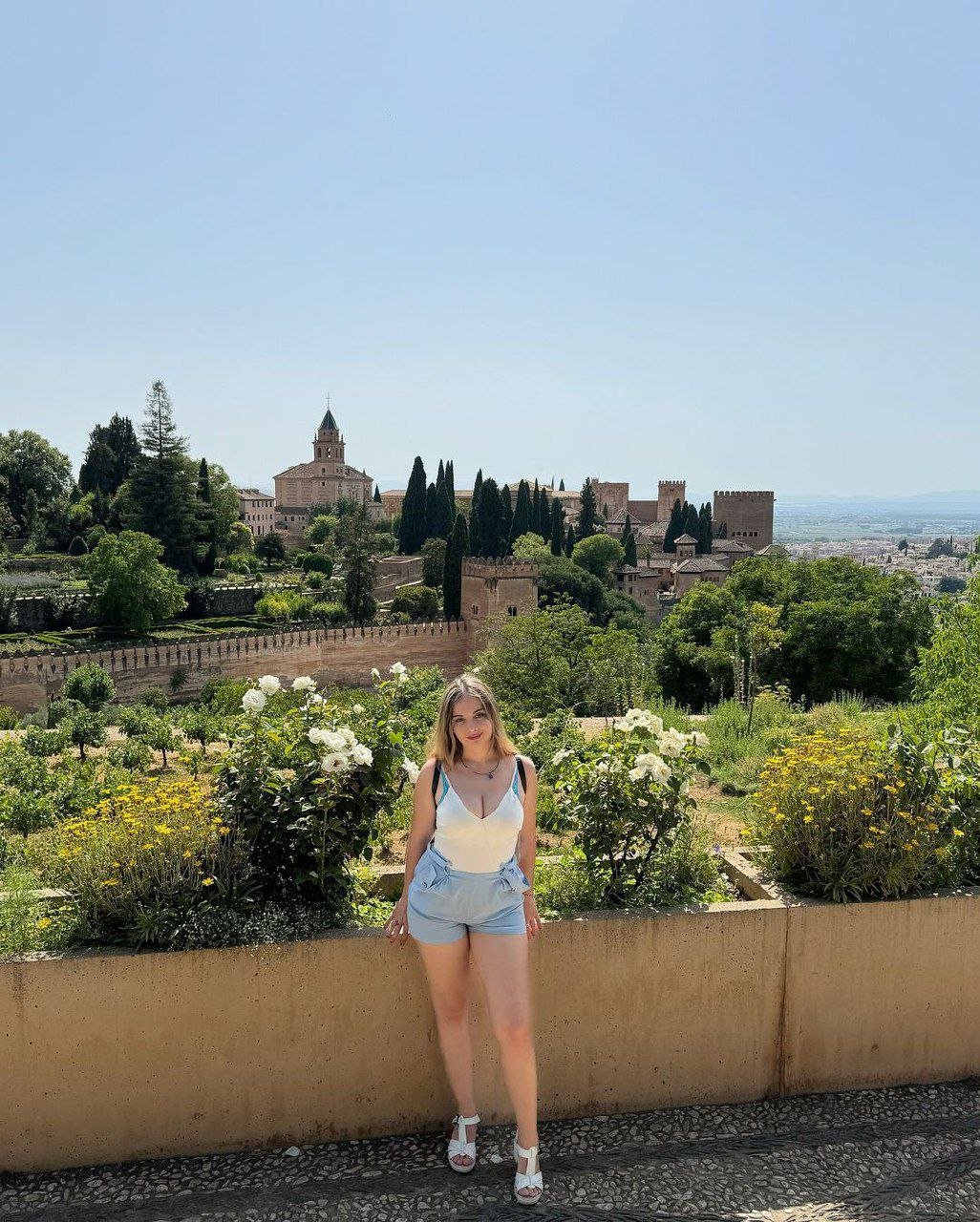 フリムジー・ゲーマー・ガール・マイイチ・焦らしズ・ウィズ・ハー・プレイフル・アンド・イノセント・ルックス 52