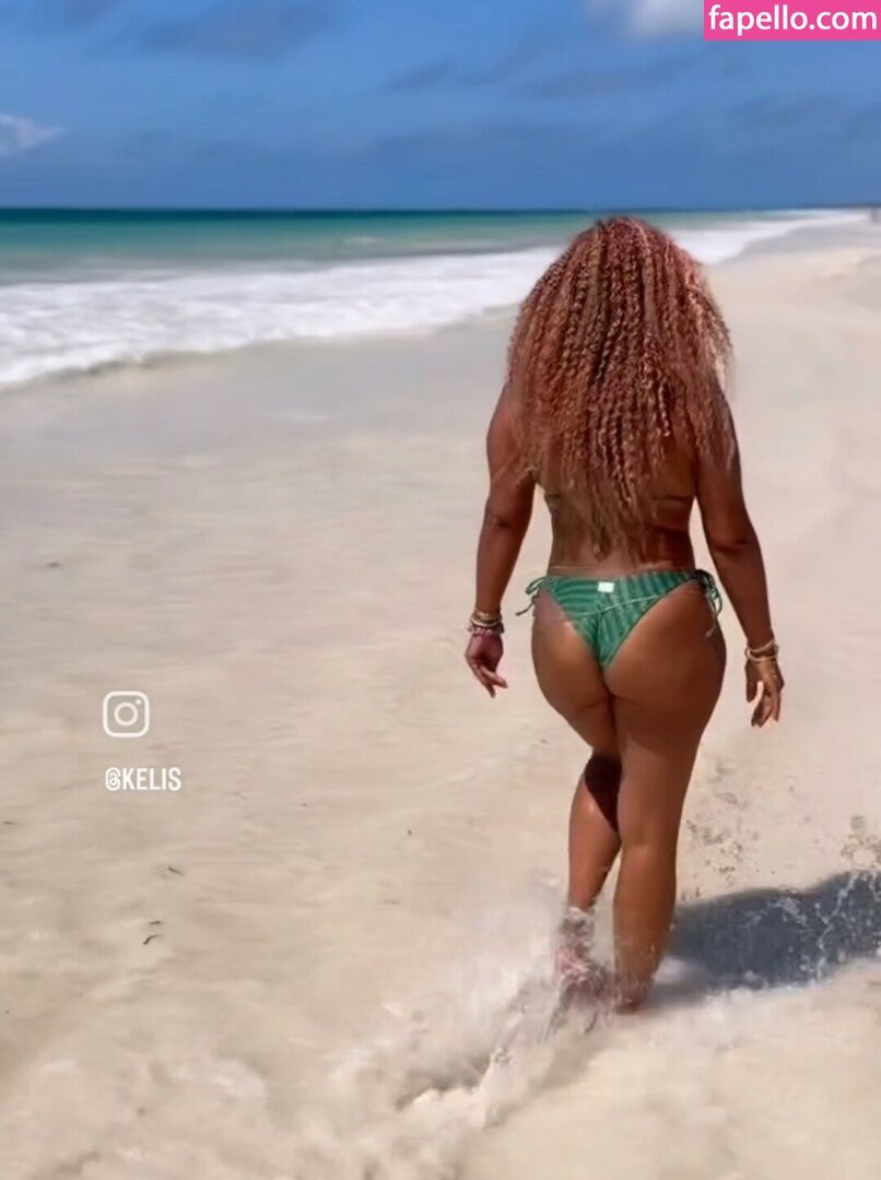 エボニー・ベイブ・ケリス・ライディング・ハード・アンド・ドリッピング・ウェット 1