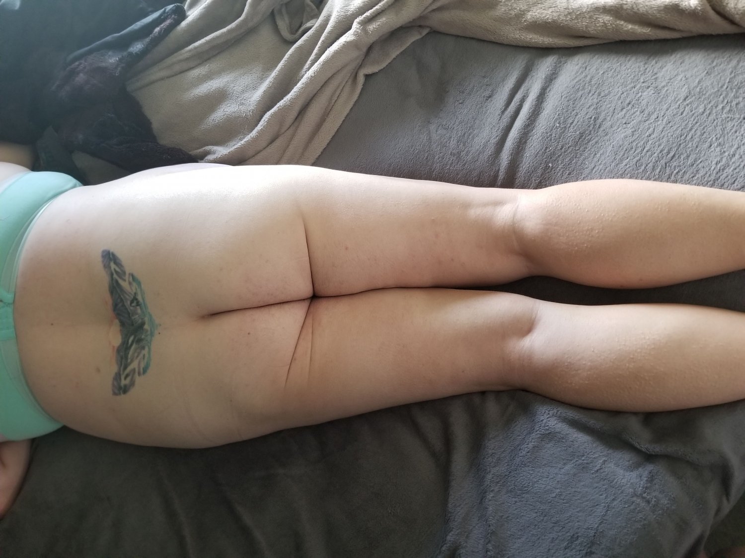 Grandma stripping down completely and showing she still knows how to tease 2