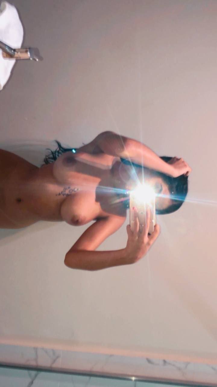 Gorgeous Manaus girl dripping with sex appeal and curves for days 12