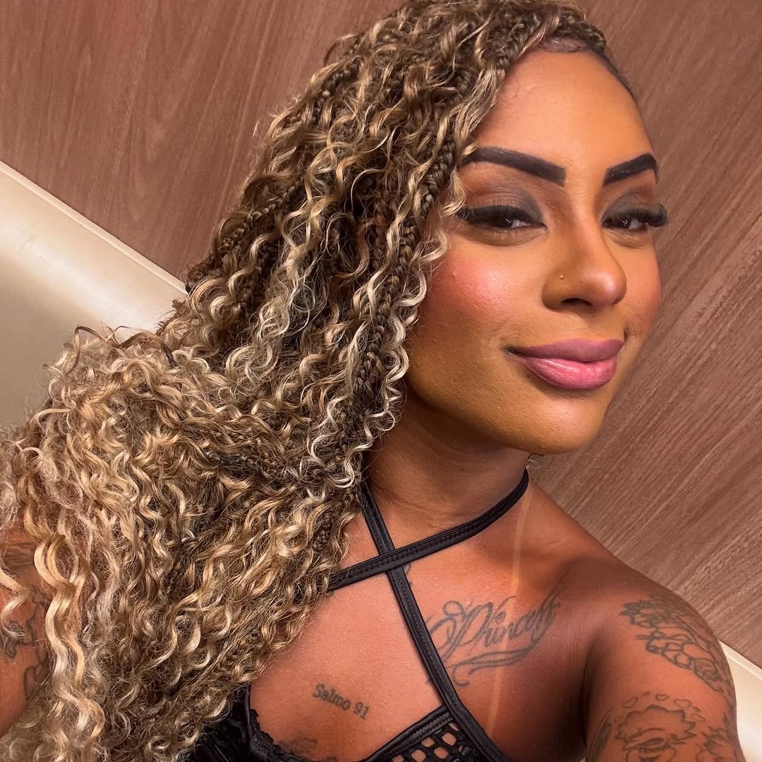 Negra Japa turning up the heat with that delicious ebony body 1