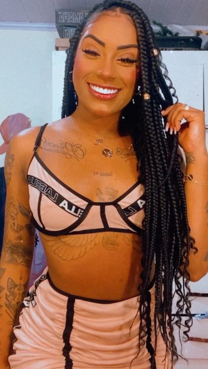 Negra Japa turning up the heat with that delicious ebony body 7