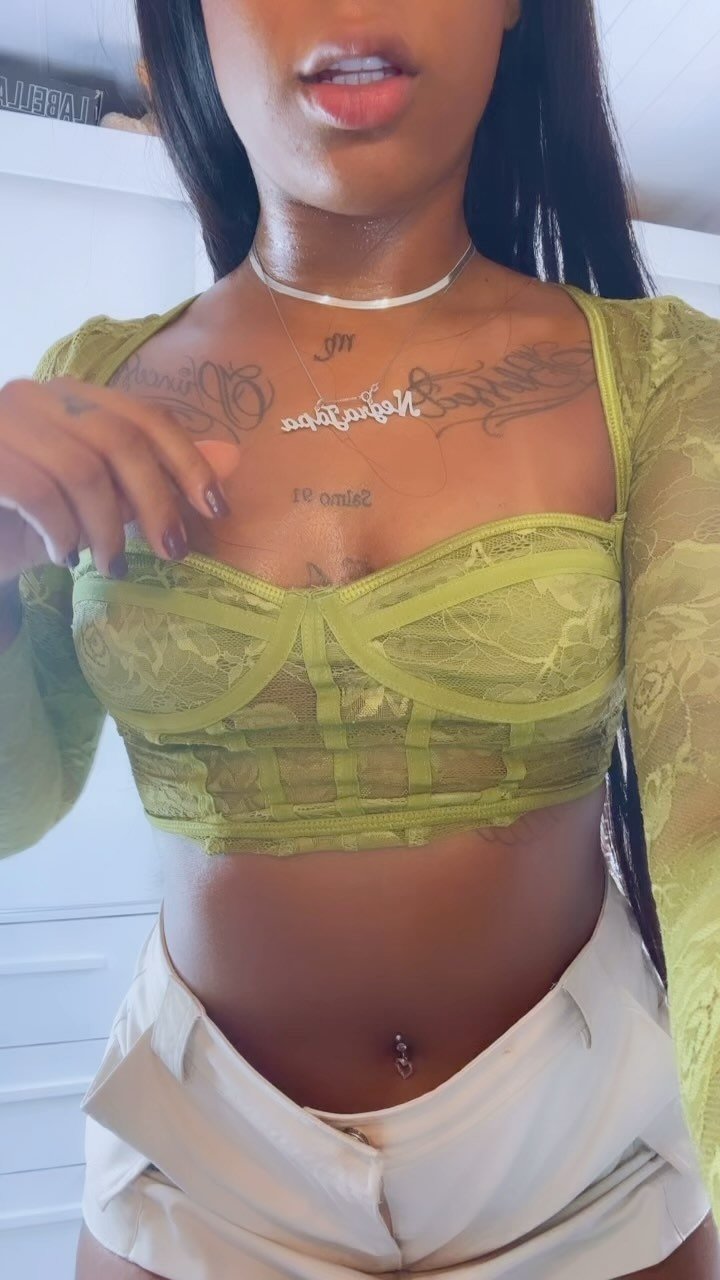 Negra Japa turning up the heat with that delicious ebony body 10