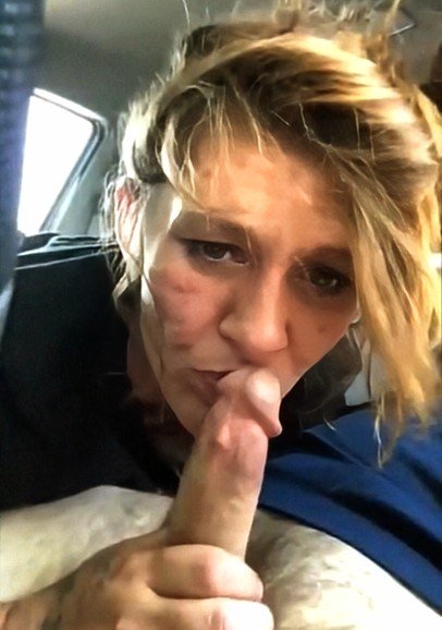 Filthy car blowjob ending in a mouthful of thick cum 2