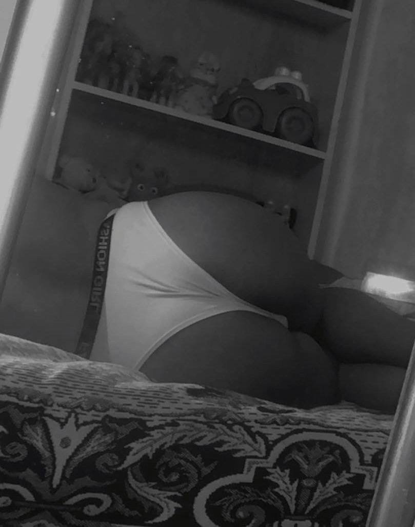 Tercera parte de esta tremenda putota exquisita 🤤💦 12