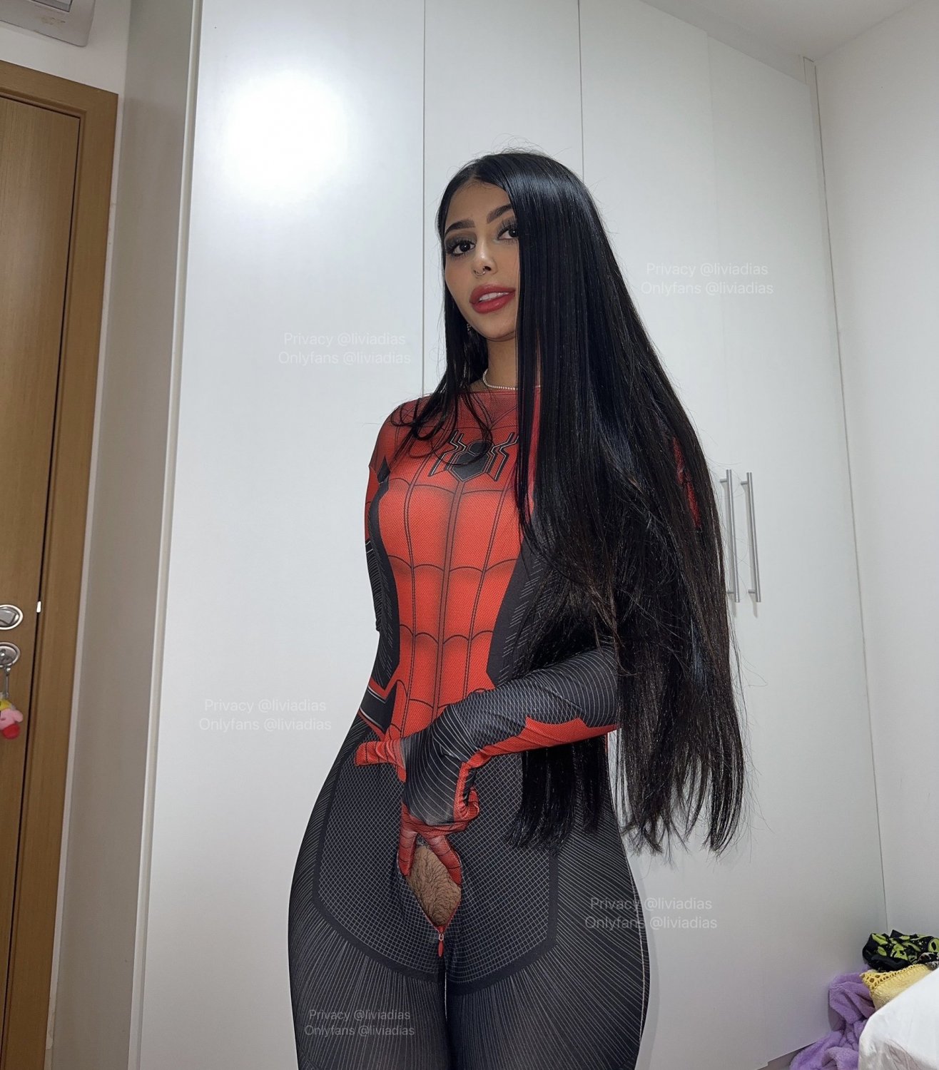 スパイダーウーマン・コスプレイ・ベイブ・ギビング・スロッピー・フェラジョブ・アンド・ライディング・ディック・イン・ハー・キンキー・アウトフィット 15