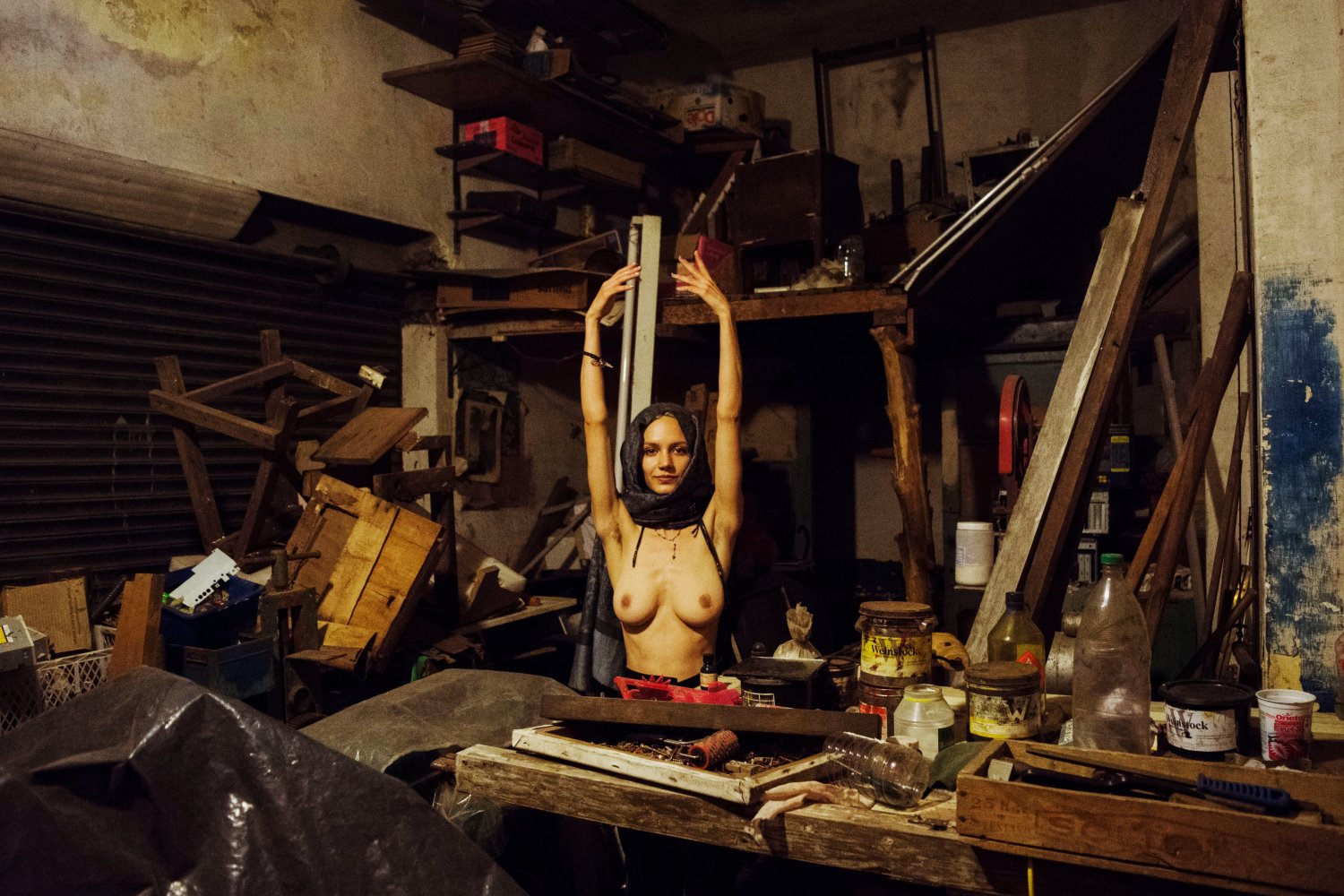 バスティー・アルゼンチン・ビューティー・ビオレタ・ショウズ・オフ・ハー・マッシブ・ナチュラル・ティッツ 9