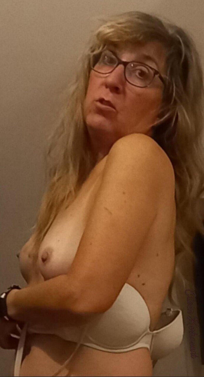 STEPHANIE 's BOOBS 29