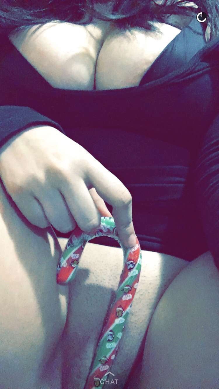 チャビー・キューティー・焦らしズ・ユー・イン・ア・ノーティー・スナップチャット・マスターベイション・セルフィー 1