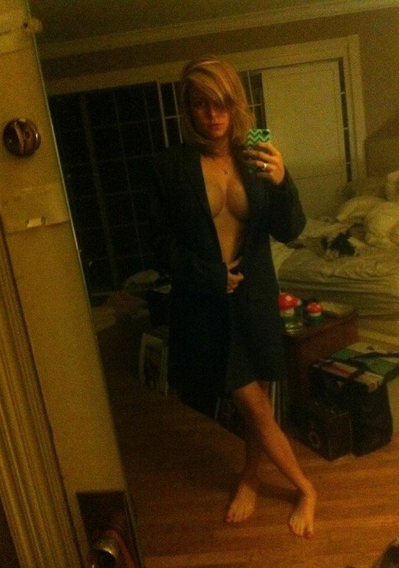 Leaked Nudes Of Brie Larson As Captain Marvel Heat Up Your Screen 3