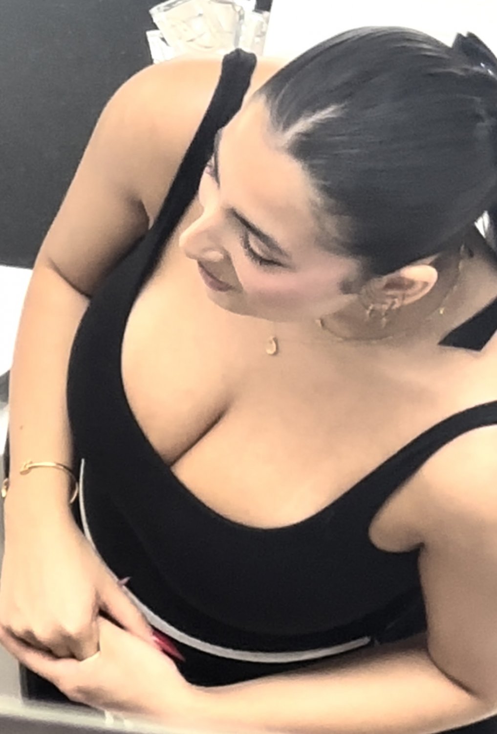 Busty Latina Mall Worker Flashes Her Massive Cleavage In Public 1