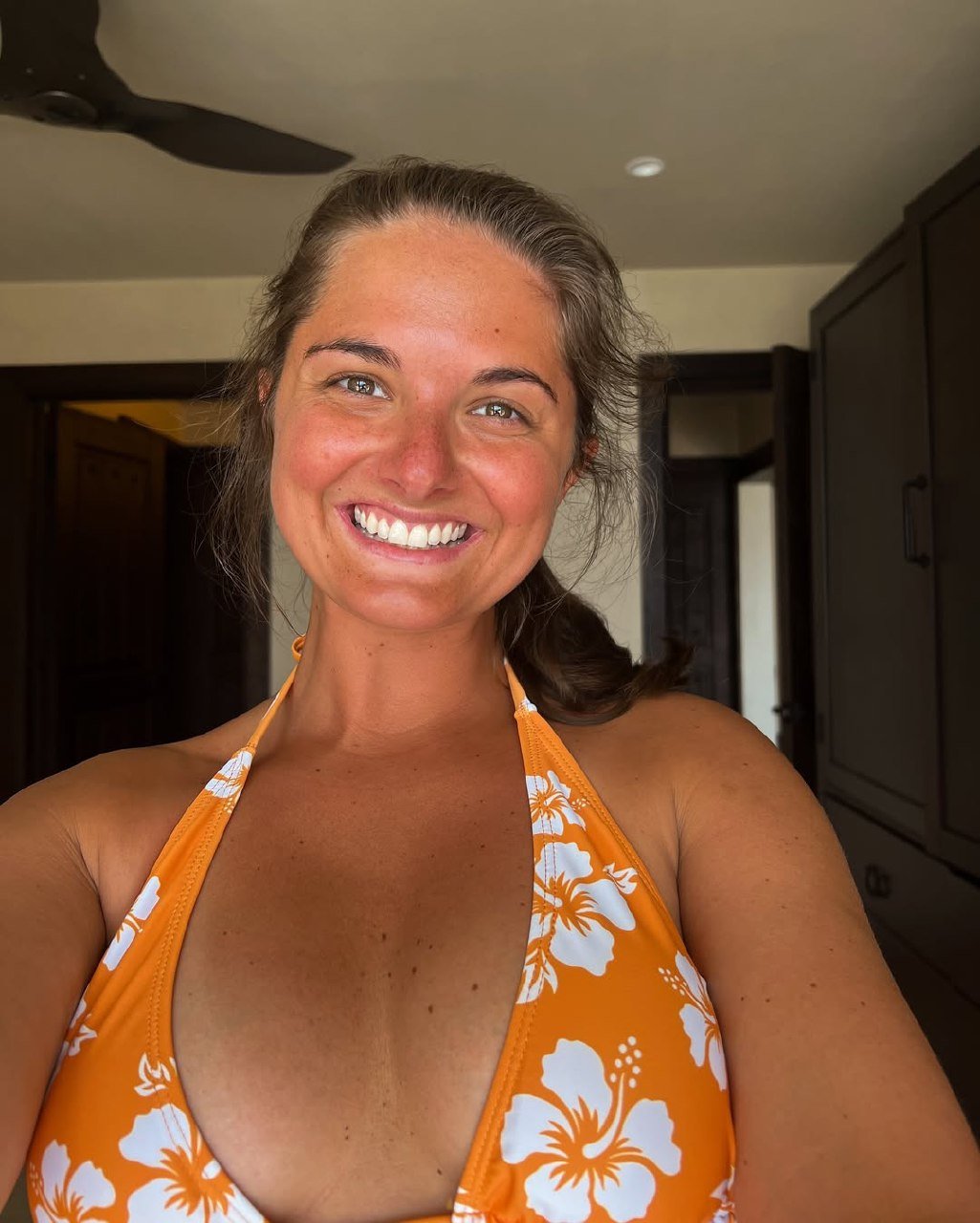 Her Face Screams For It — A Juicy Wet Treat You Can't Resist 1