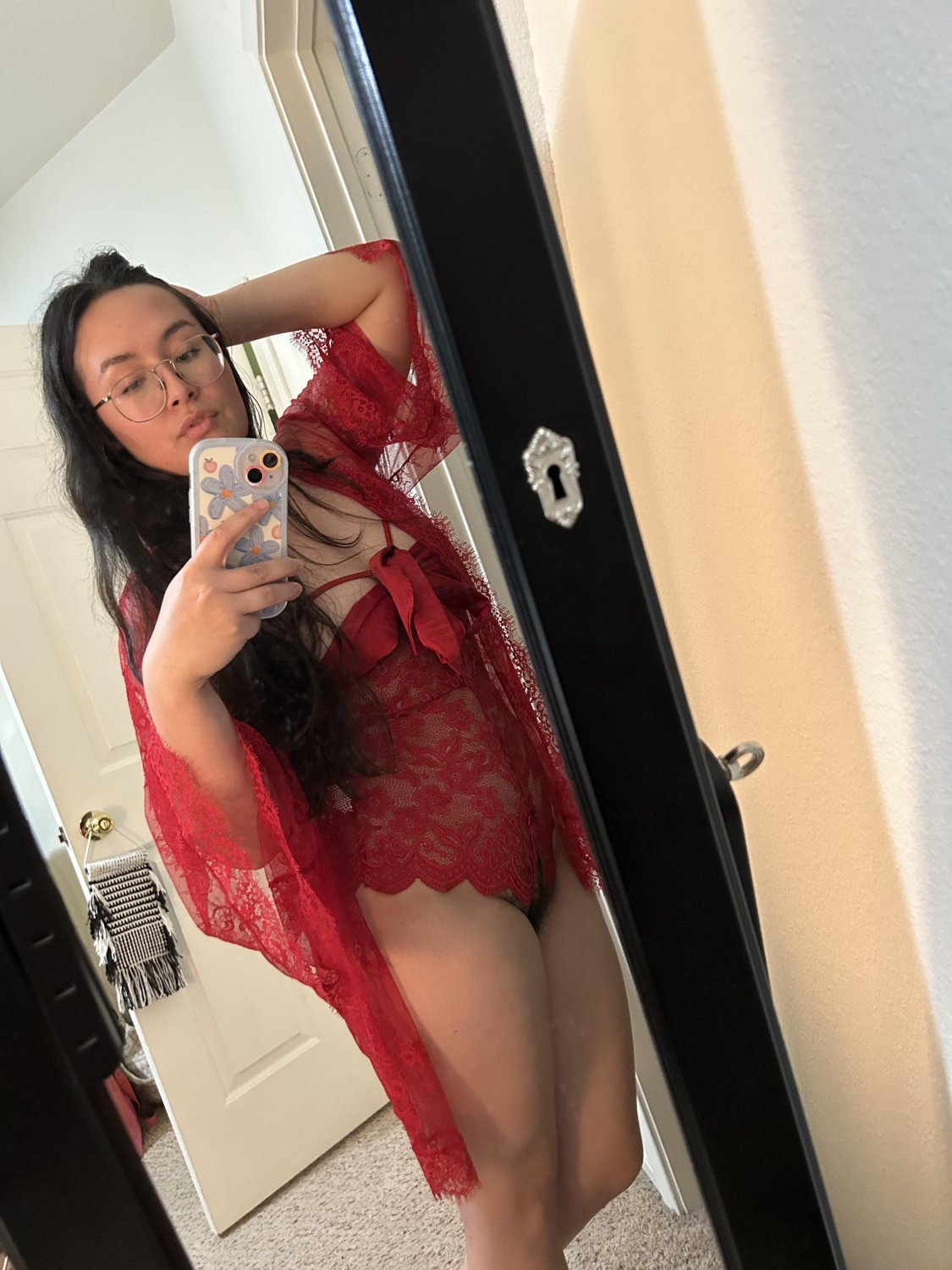 Amateur Latina Esposa con coño peludo 7