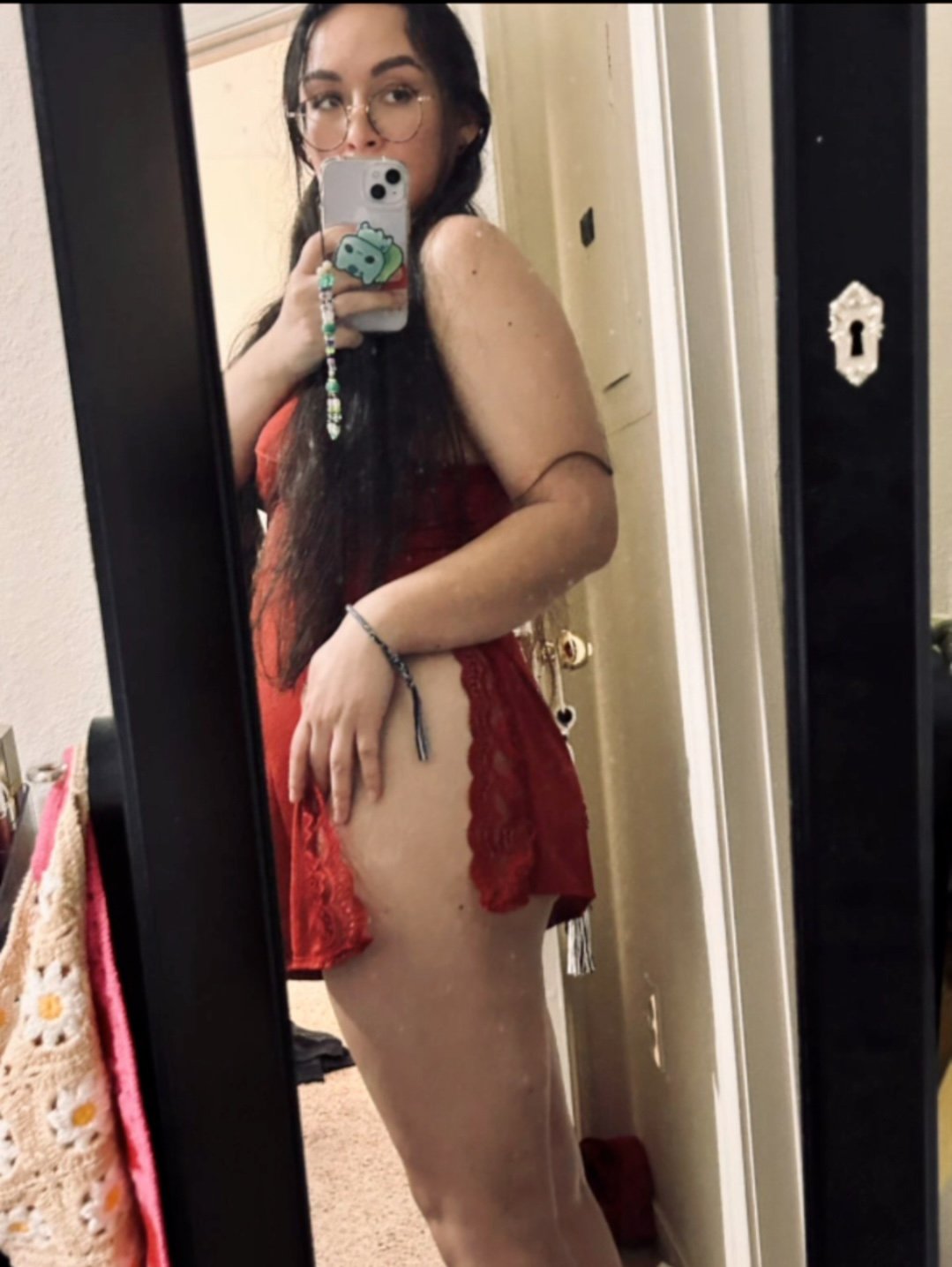 Amateur Latina Esposa con coño peludo 25