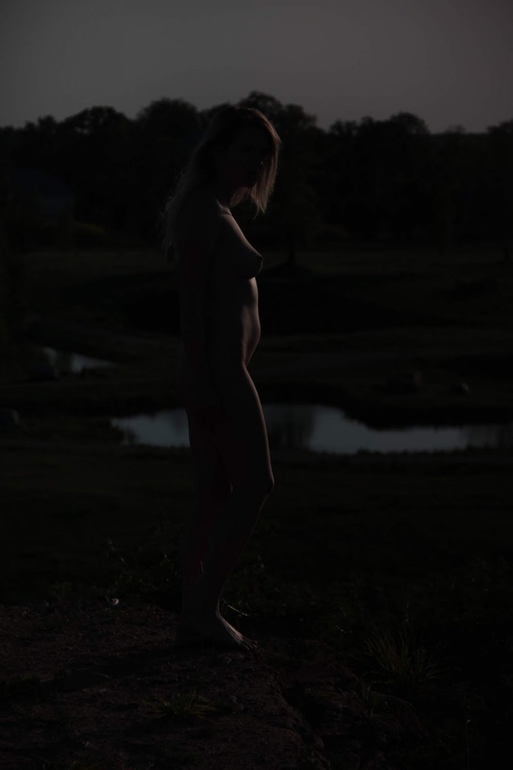 ホーニー・ワイフ・アン・ショウズ・オフ・ハー・ノーティー・サイド・イン・ア・プライベート・セッション 9