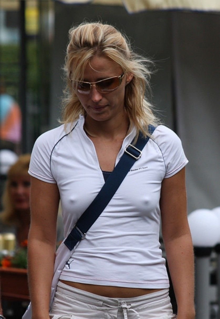 Strap-On Slut Shows Off Her Pokies And Dominates The Scene 1