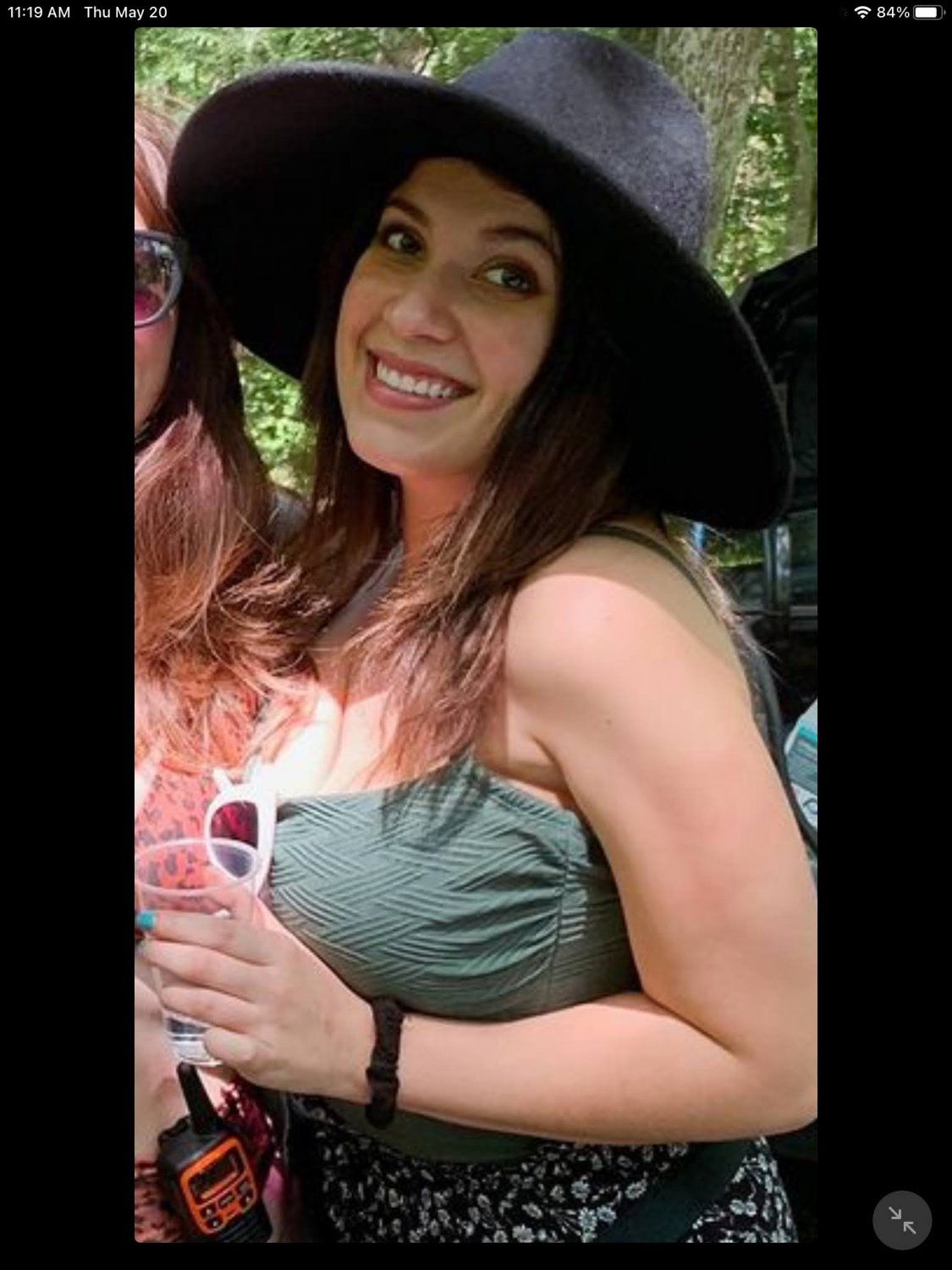 カレッジ・スラット・プルズ・ハー・トップ・ダウン・アンド・ショウズ・オフ・ハー・ジューシー・ティッツ 4