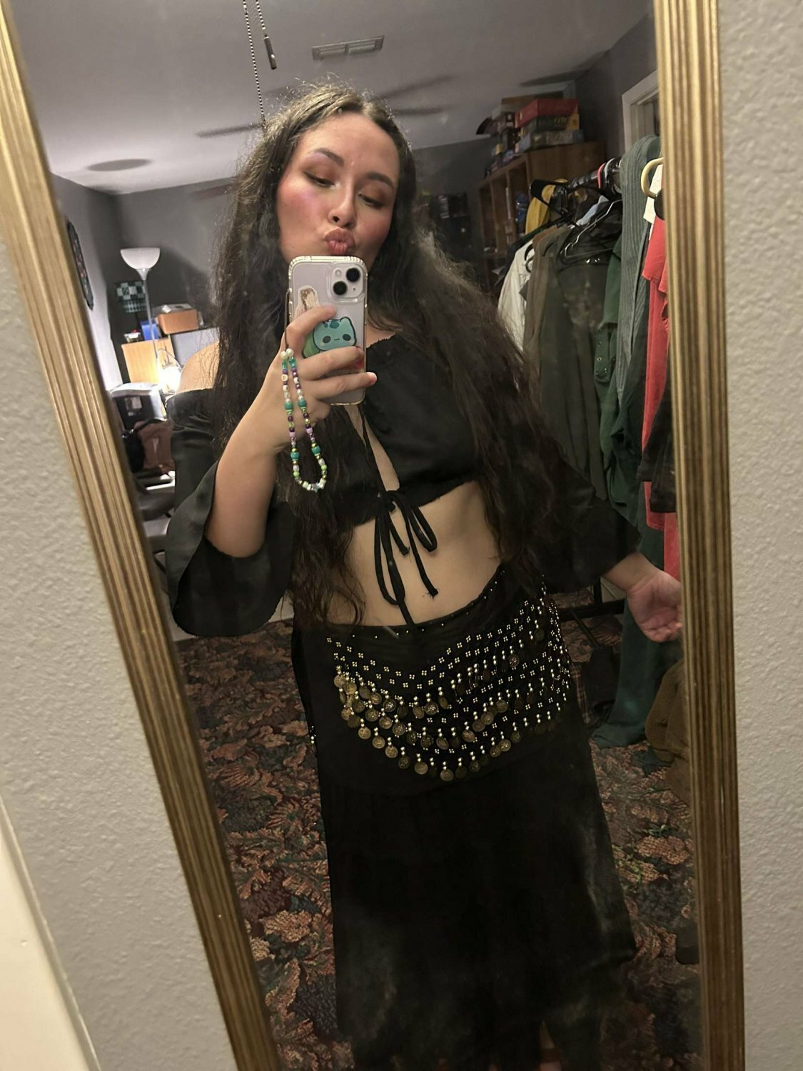 Puta latina peluda fornicando 2