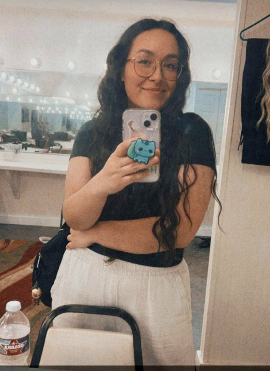 Puta latina peluda fornicando 17