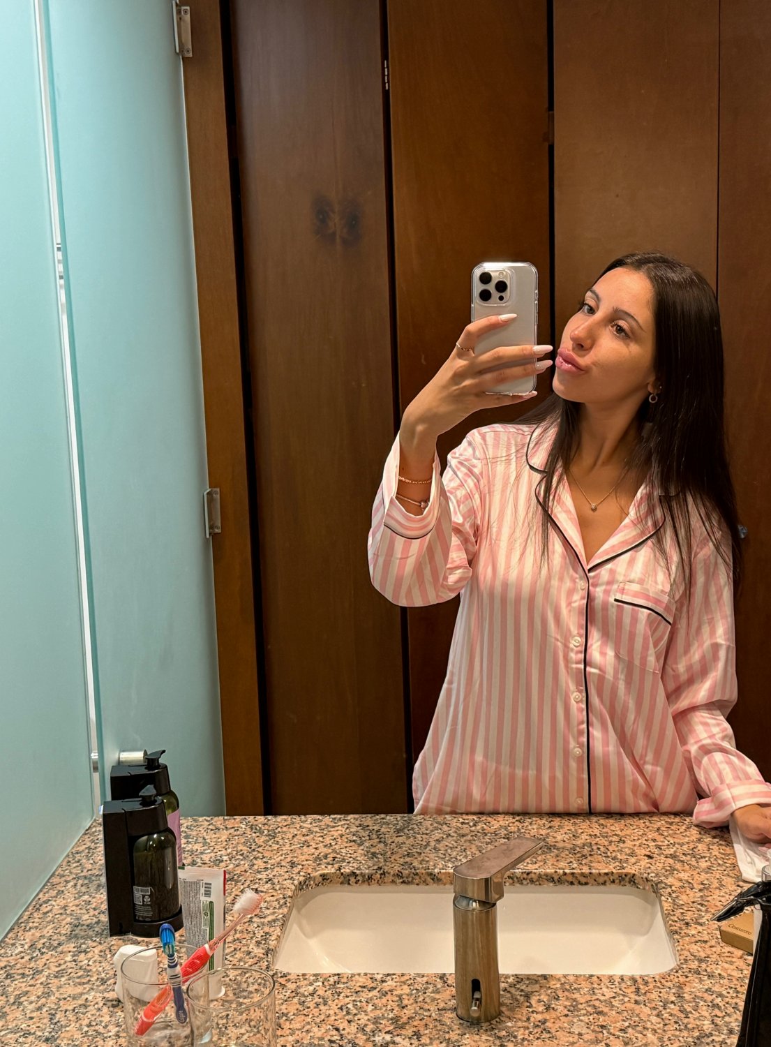 Ich werde nicht schlafen, bis mir jemand einen Gute-Nacht-Creampie gegeben hat 2