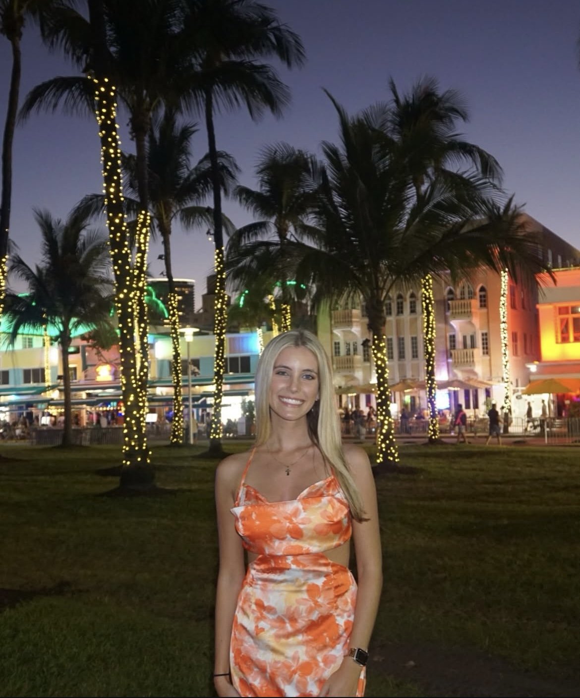 Adolescente de cabelo claro 4