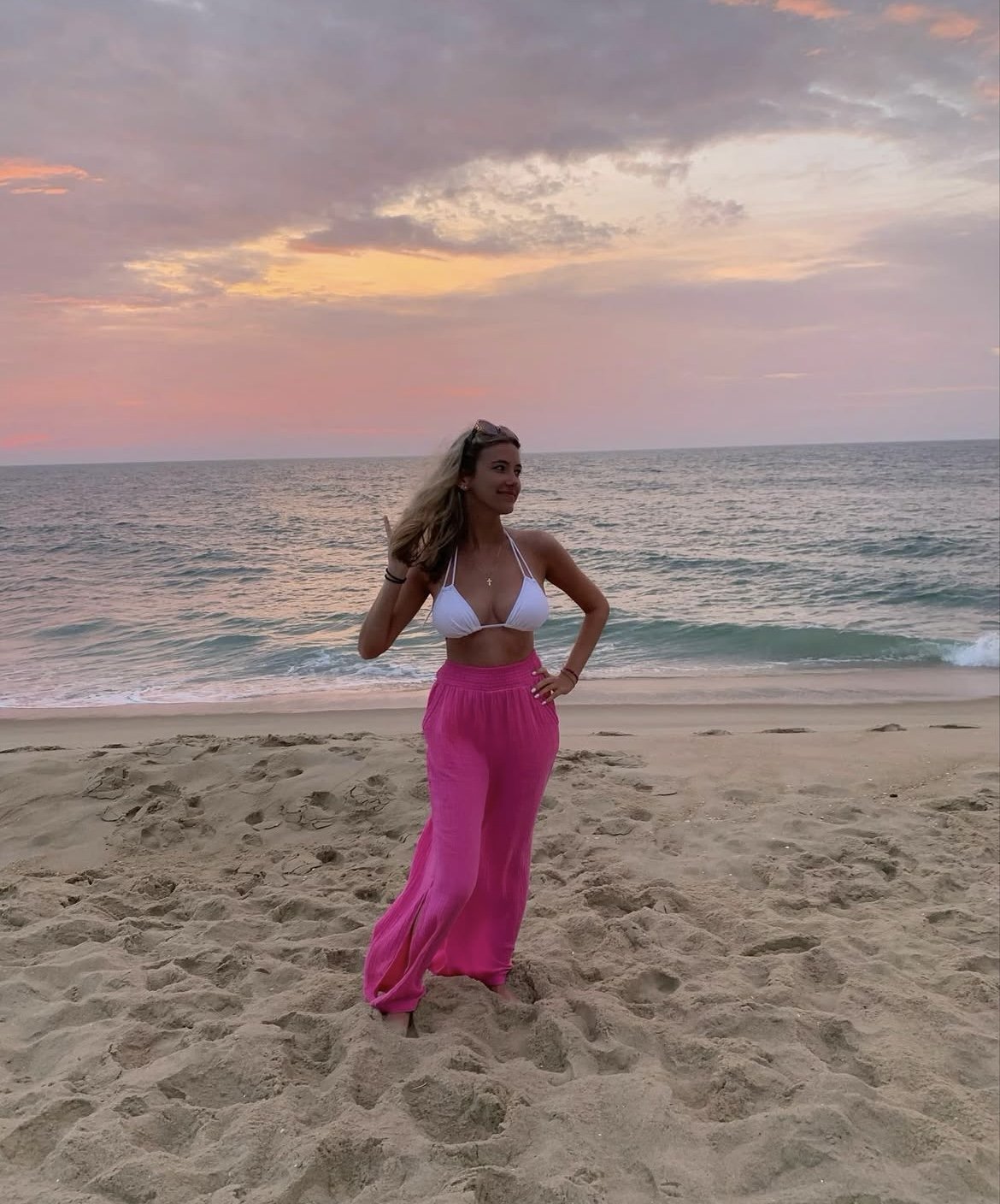 Adolescente de cabelo claro 9