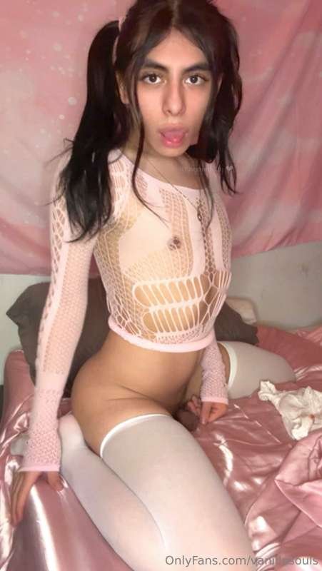 Gorgeous Shemale v4nill4s0uls Shows Off Her Perfect Curves On OF 6