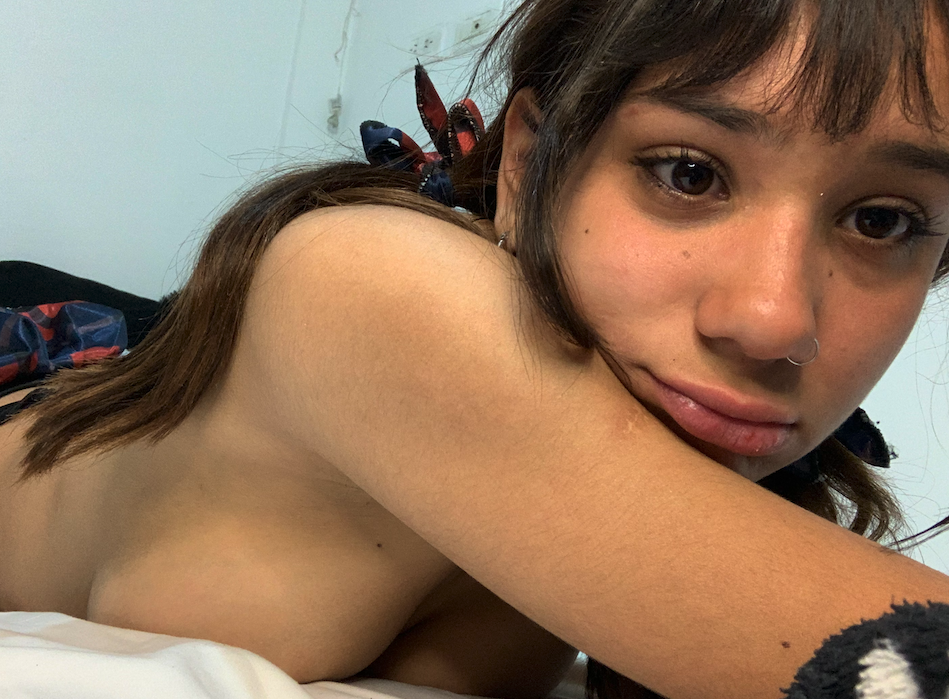 Horny Latina Babe Exposes Her Big Tits And Pretty Feet 38