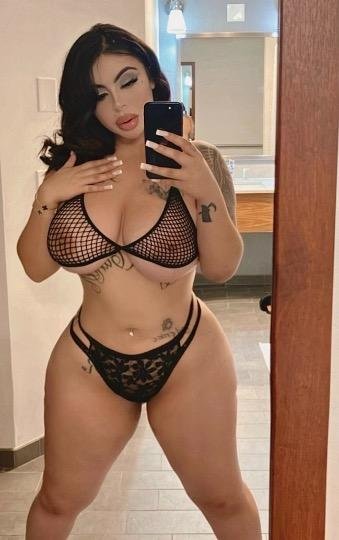 24イヤー・オールド・アバ・マリー — コロンビアン・アンド・プエルト・リカン・エスコート・イン・LA 7