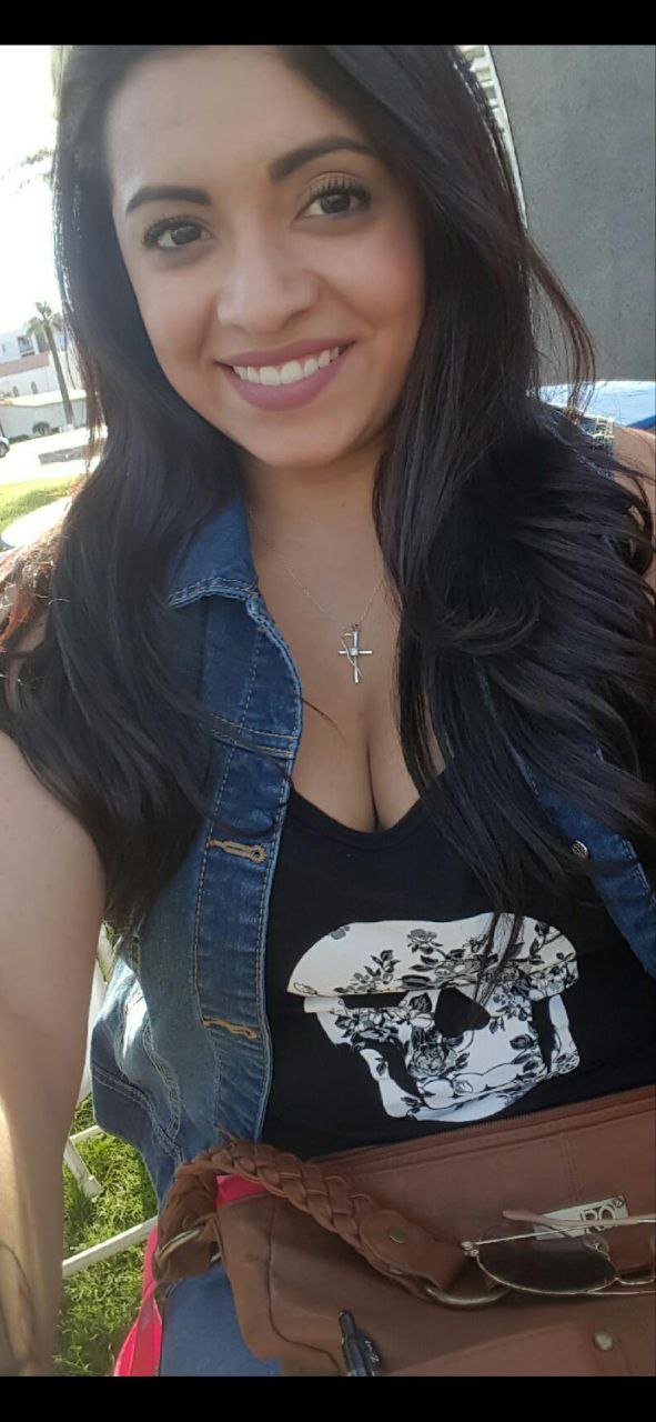 ラティーナ・ワイフ・スラープス・ア・コック・パッショネイトリー・ティル・ヒー・エクスプローズ 4