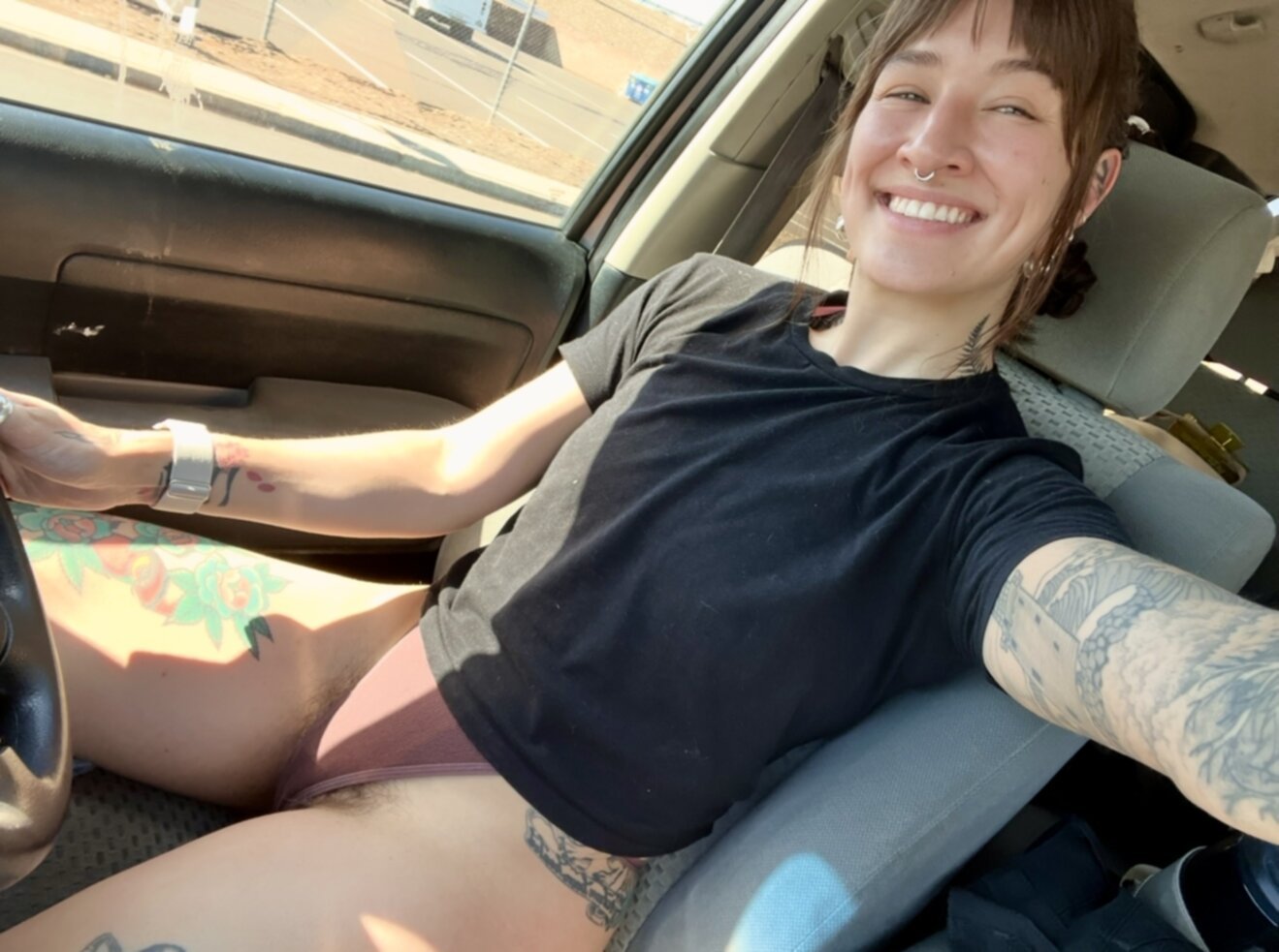 ヘアリー・アマチュア・スラット・プレイズ・ウィズ・ハー・ウェット・トワット 7