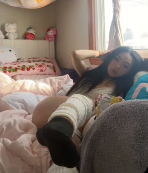 Cute Oriental Hmong ABG Moaning And Showing Off 5