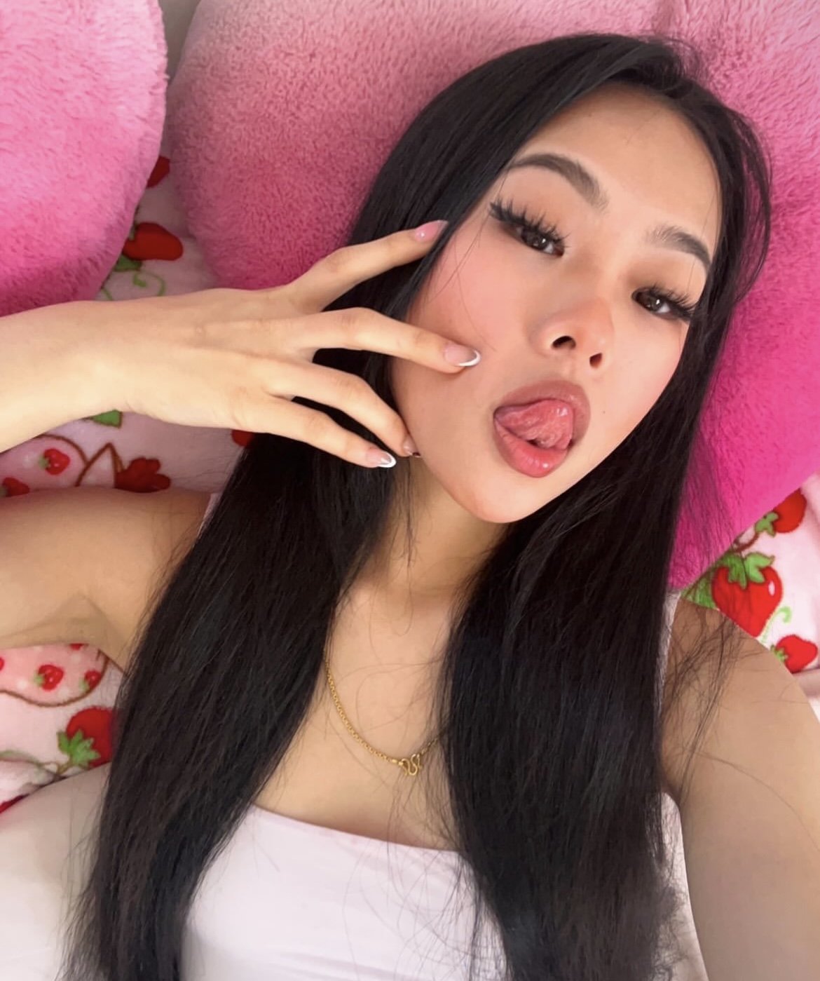 Cute Oriental Hmong ABG Moaning And Showing Off 8