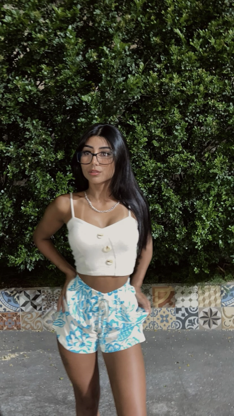 Brazilian TikTok Slut Leaks It All In VIP Group 4