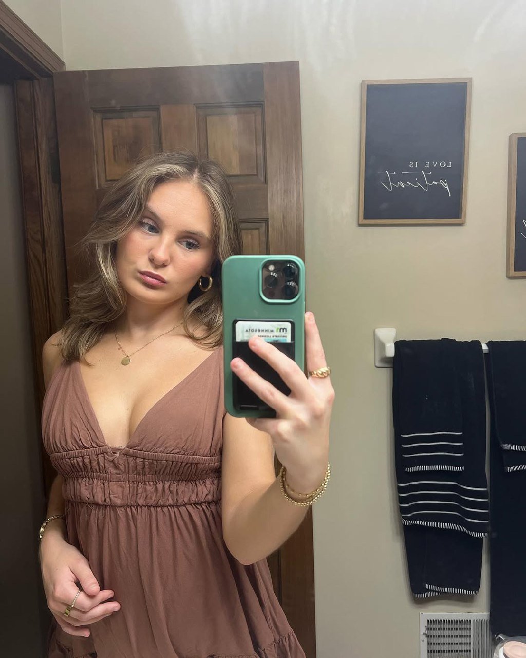 The Face, The Booty ???? 1