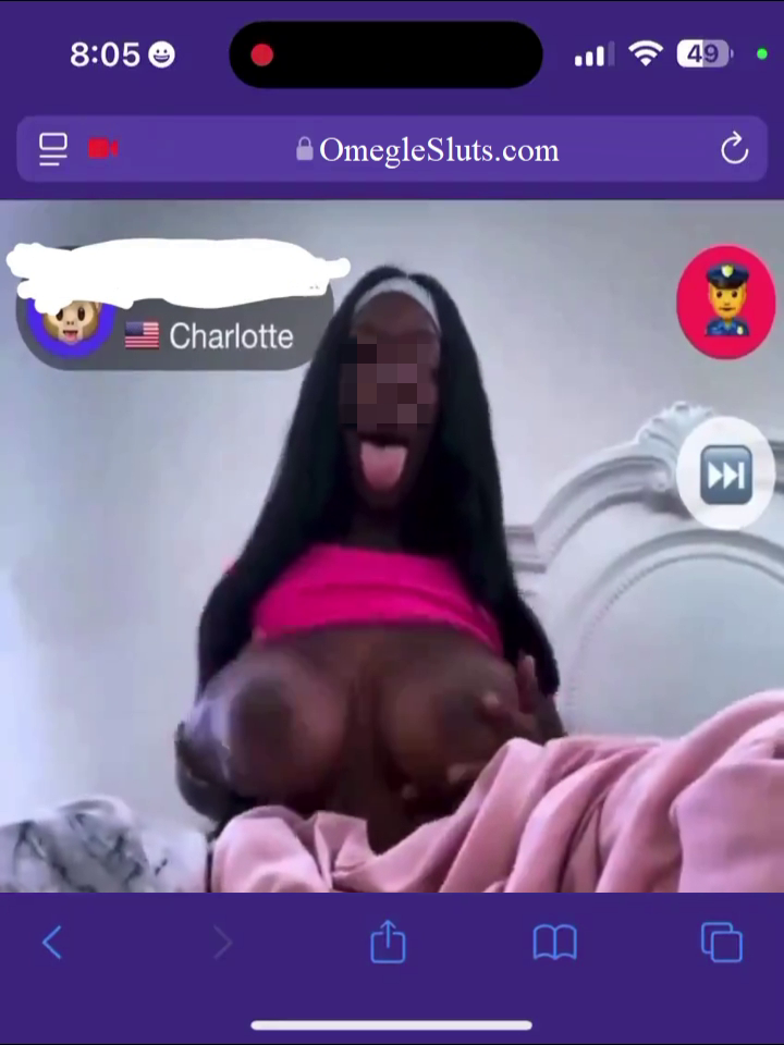 19ヨー・ビンボ・フラッシズ・ビッグ・ティッツ・オン・オメグル・ライク・ア・ダーティー・トイ 3