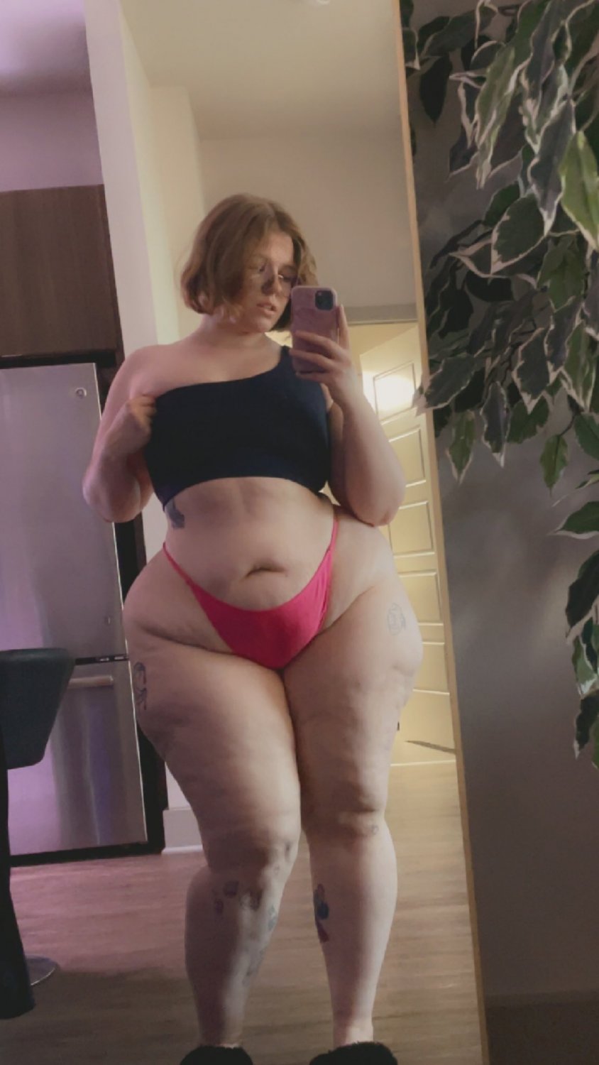 Fat Ass Laney Shaking It Hard 4