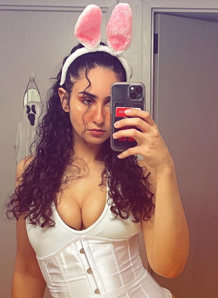 カレッジ・ポーグ・ストラッティング・ハー・ファット・アス・イン・タイト・フィッツ 12