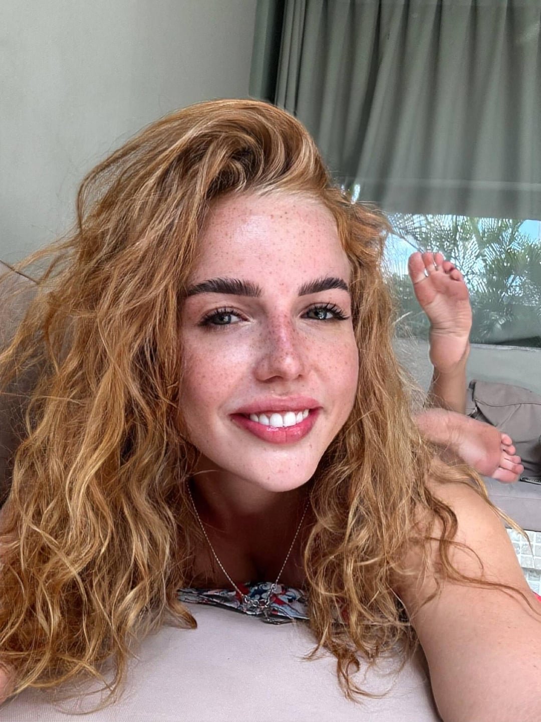 ジンジャー・カムドール・スラット・ベッギング・フォア・モア・ローズ 46