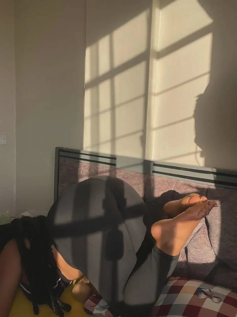 シック・スラット・ゲッティング・スマッシュト・ハード 4