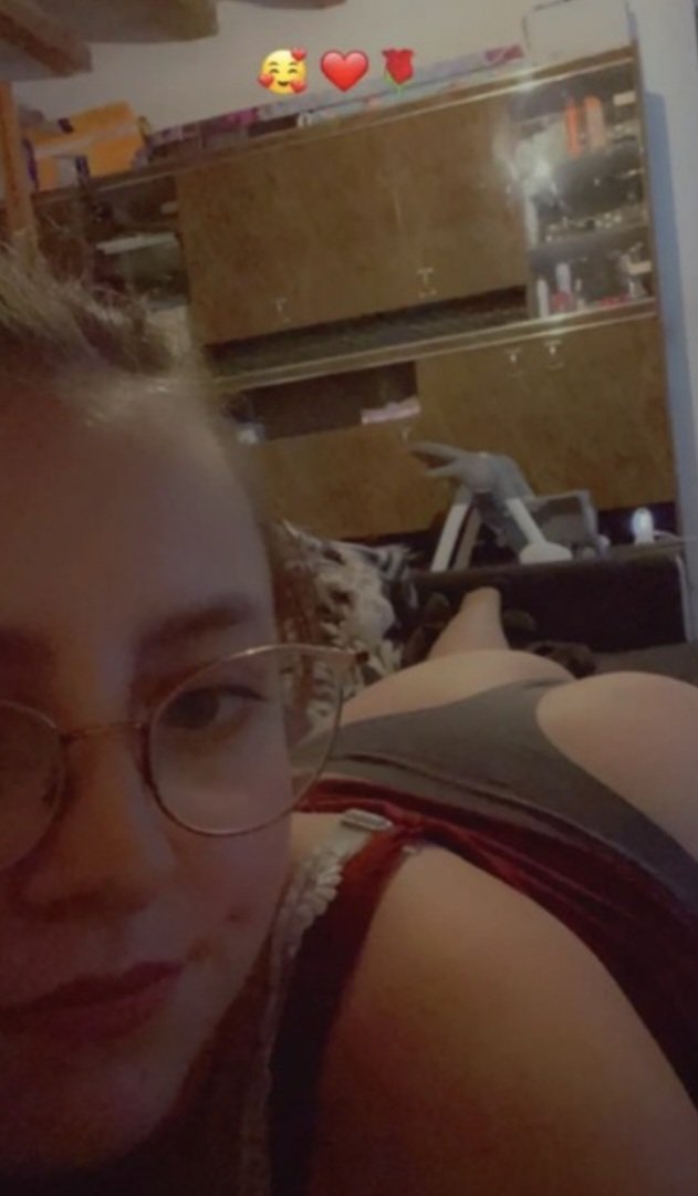 Amateur French Babe Moaning Loud 2