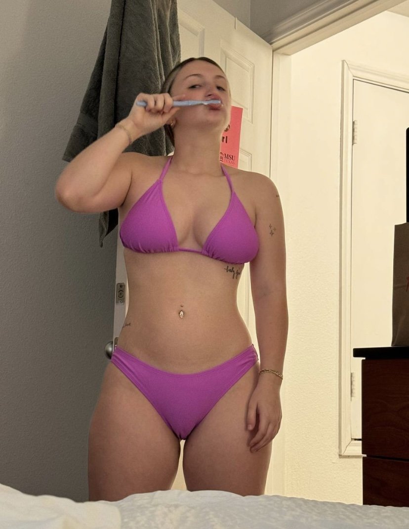 ワイフ・スラット・コート・アクティング・ライク・ア・ポルンスター 1