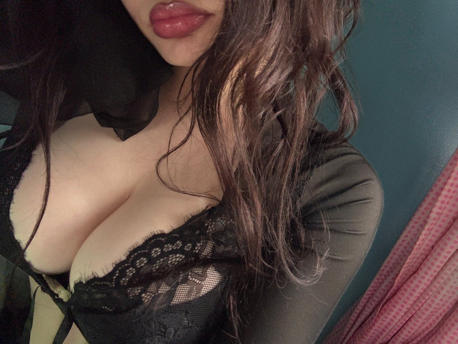 No Face Latina Robyn With Big Juicy Tits Teases Hard 2