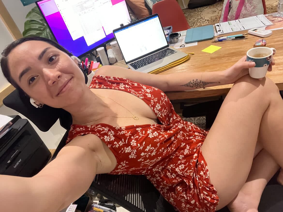 Christelle The Shaved Webslut From Tahiti 32