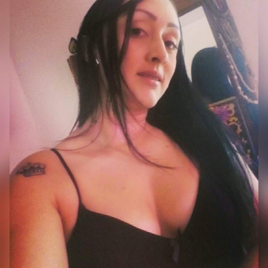 Hot Amateur Colombian Babe Showing Off Her Naughty Side 15