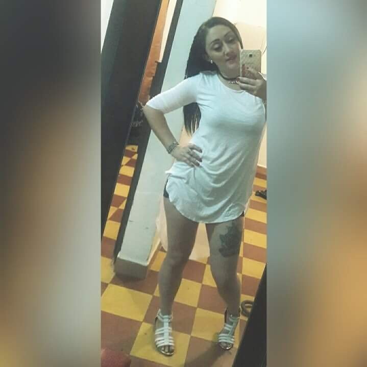 Hot Amateur Colombian Babe Showing Off Her Naughty Side 16